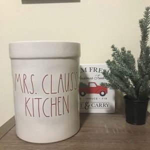 Rae Dunn Mrs. Claus’s Kitchen Crock